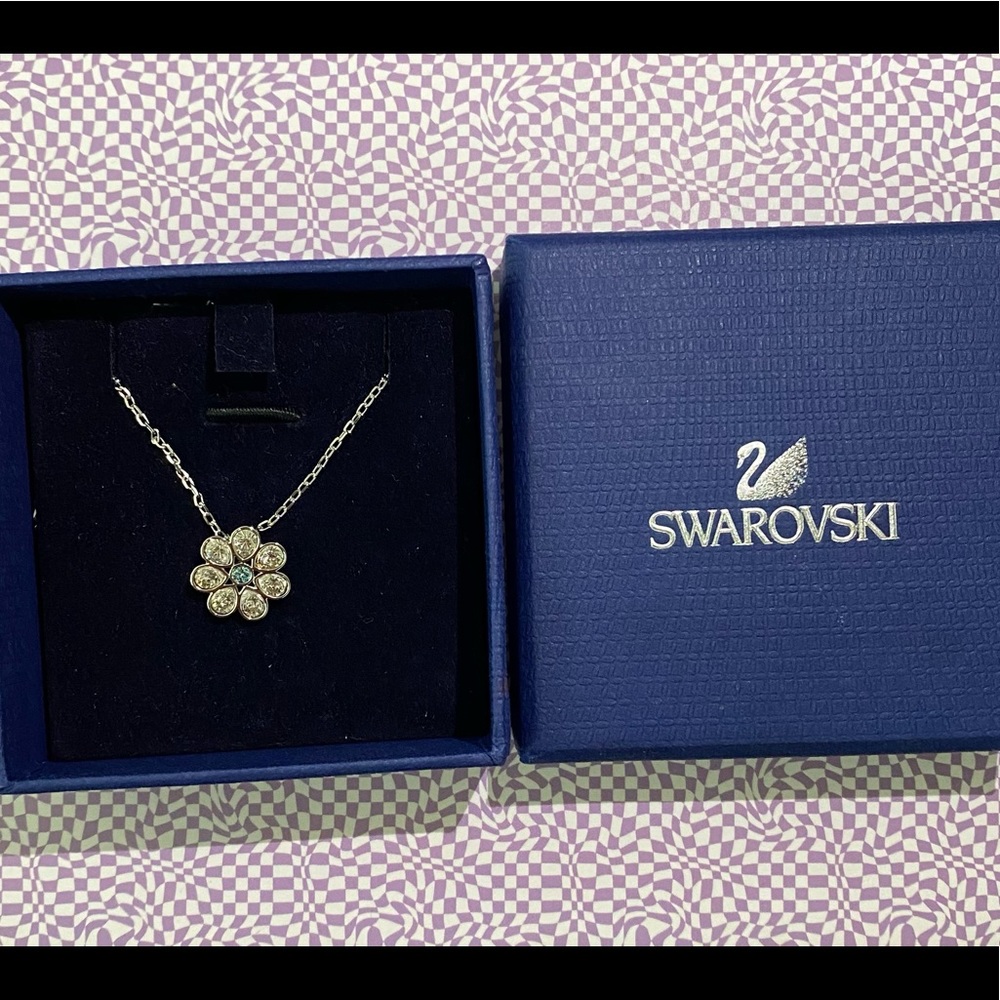 Sparkly SWAROVSKI necklace